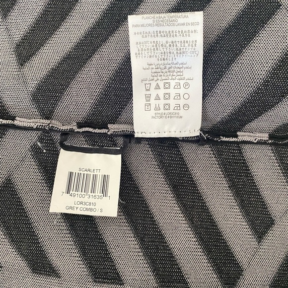Grey& Black Striped BCBG ‘Scarlet’ Body-con mini skirt/Sz Small/NWOT - Picture 6 of 6